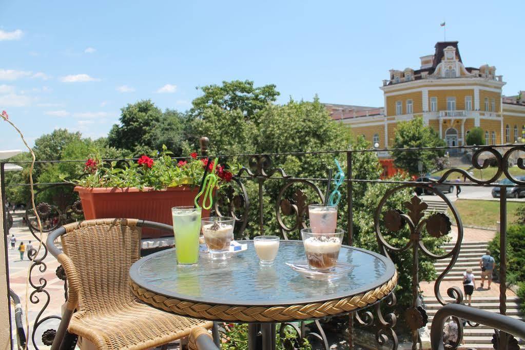 Family Hotel Central Shumen Exterior foto