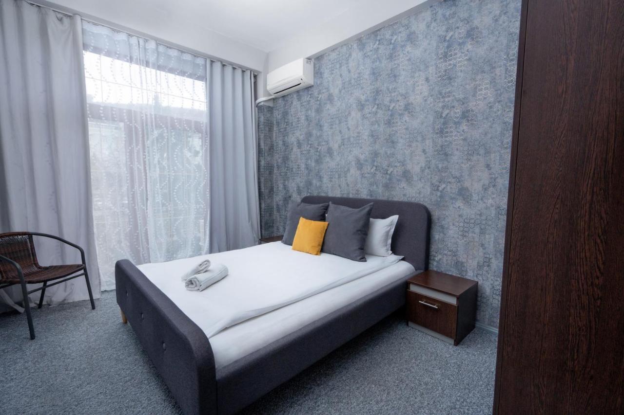 Family Hotel Central Shumen Exterior foto