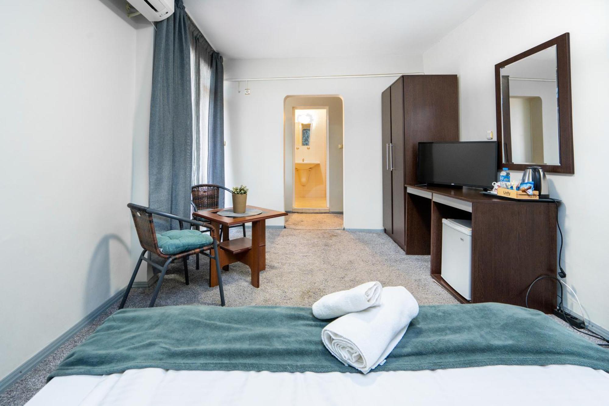 Family Hotel Central Shumen Exterior foto