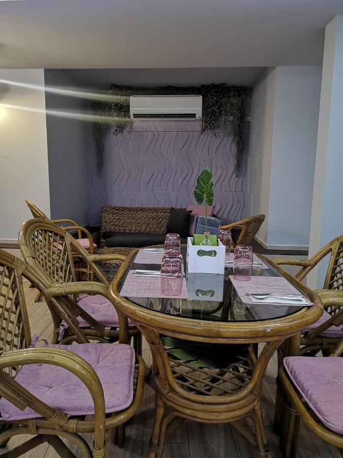 Family Hotel Central Shumen Exterior foto